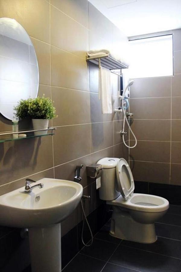 Hotel Sara'S Inn, Shah Alam Eksteriør billede
